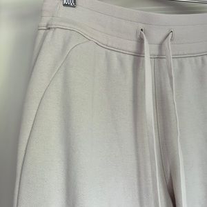 Lululemon Scuba Joggers - Opal White
